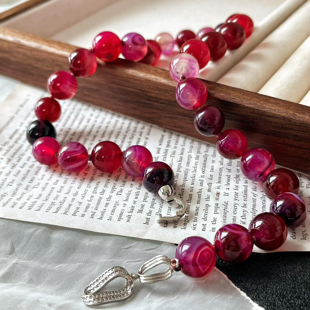 Elegant Natural Pink Agate Beaded Choker Necklace