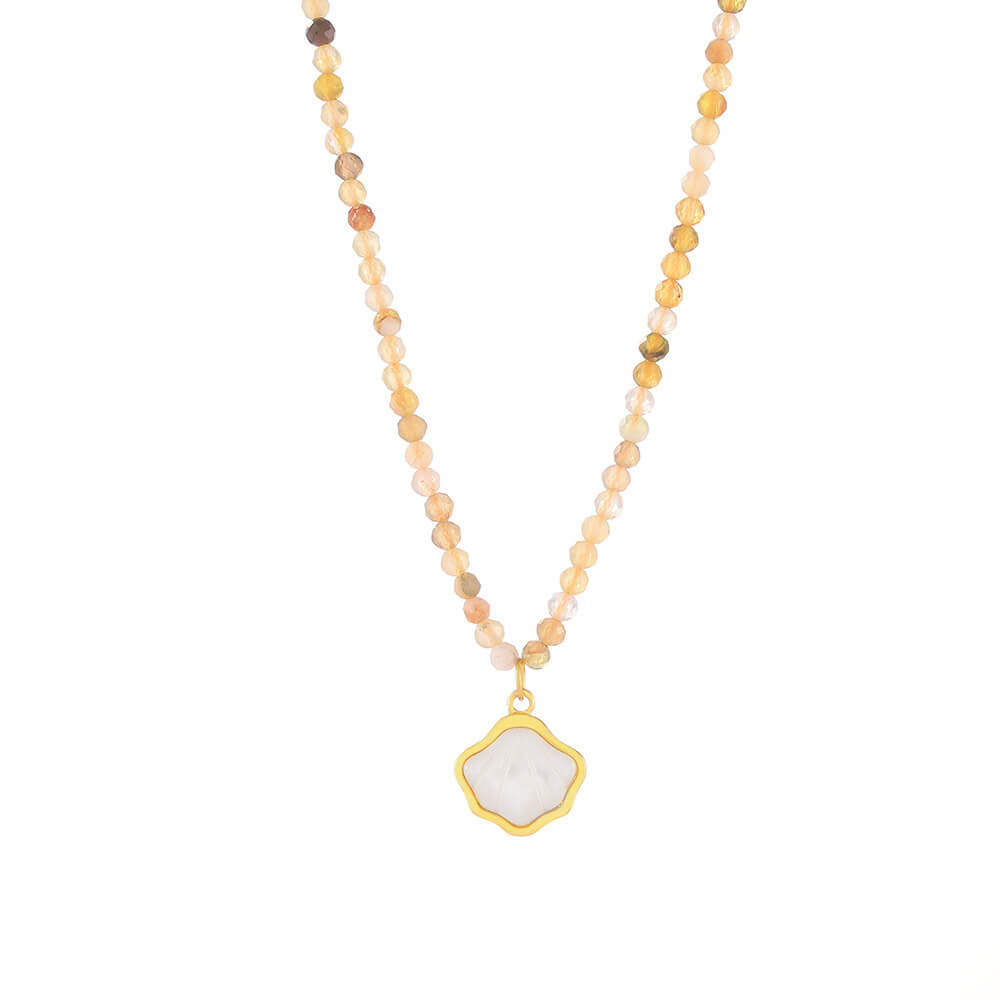 Dainty Shell Pendant Natural Stone Choker – Pearlescent Seashell Charm Beaded Necklace, Summer Coastal Clavicle Chain