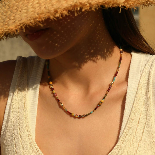 Vintage Earth-Tone Natural Stone Choker – Multi-Color Beaded Necklace with Molten Gold Accents, Desert-Inspired Boho Clavicle Chain
