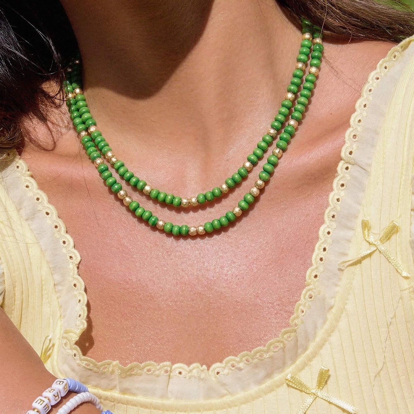 Bohemian Forest Green Wood Bead Choker - Nature-Inspired Emerald Natural Wooden Bead Necklace