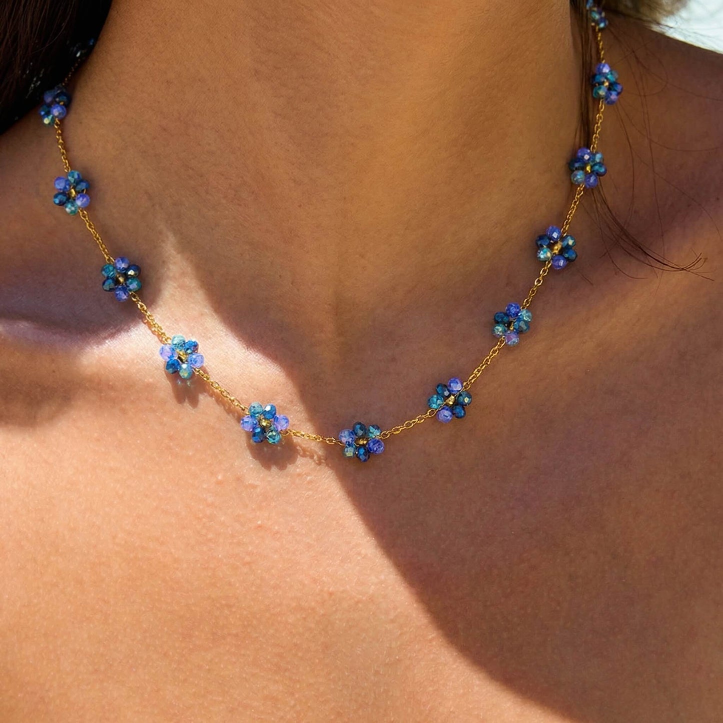 Blue Glass Bead Daisy Choker Necklace