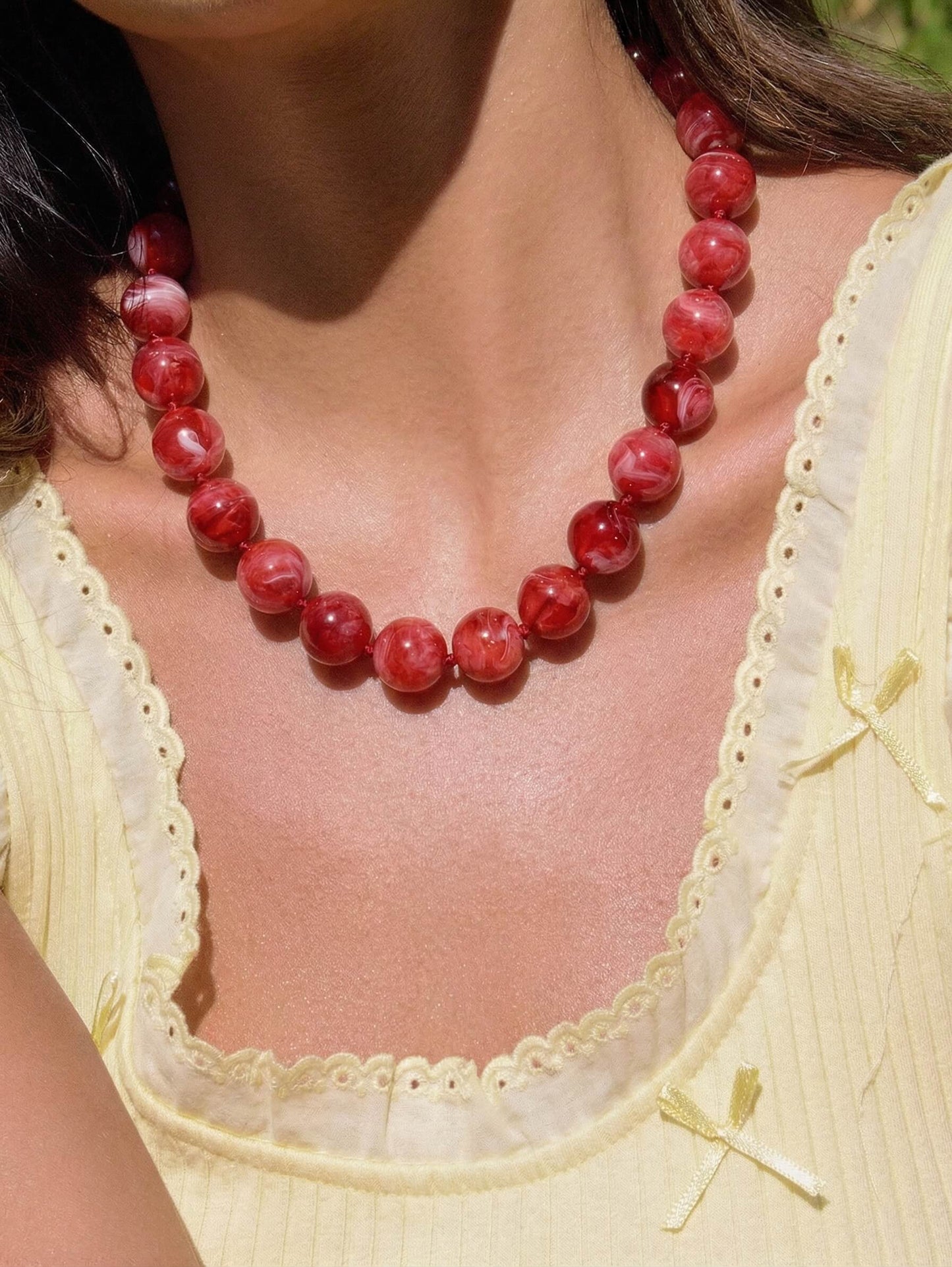 Chic Bohemian Acrylic Cloudy Red Bead choker Necklace