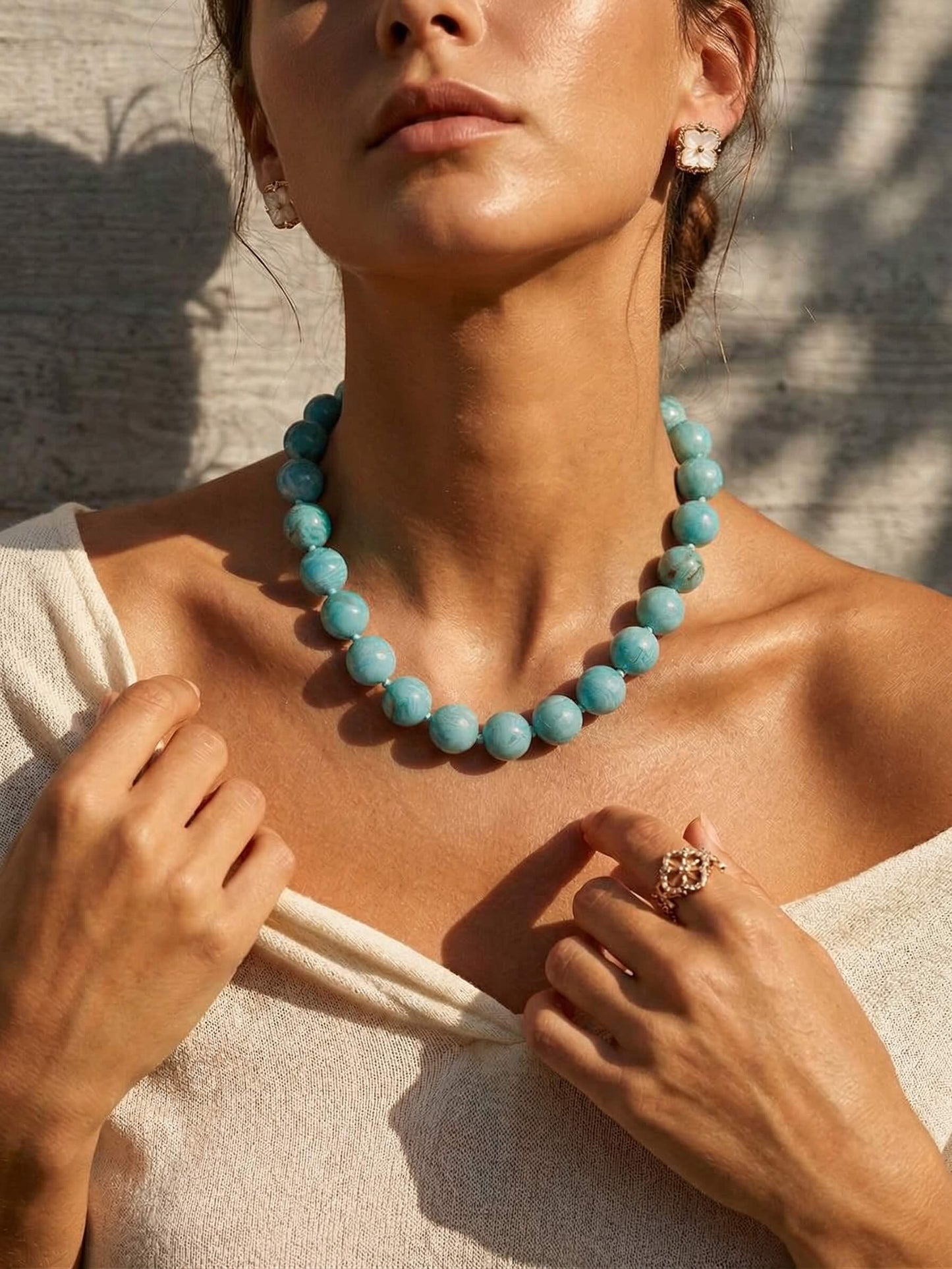 Chic Bohemian Acrylic Cloudy Blue Bead Choker Necklace